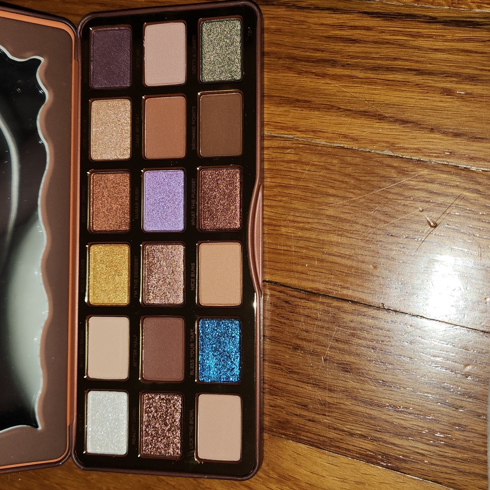 Too Faved Better Than Chocolate Eyeshadow Palette